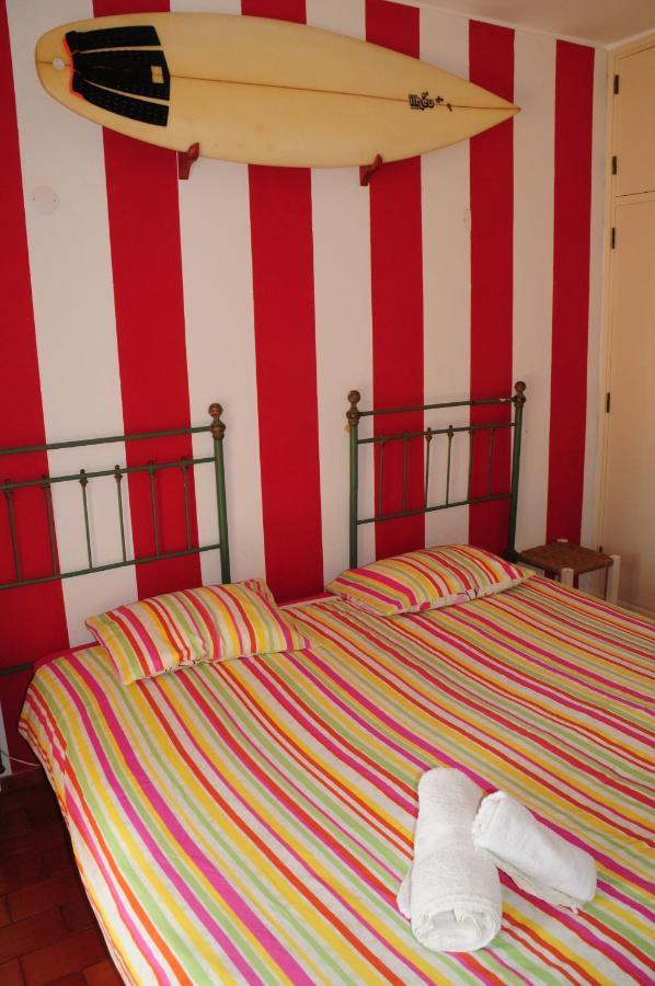 Хостел Jho'La Surf Camp Praia Da Luz Экстерьер фото