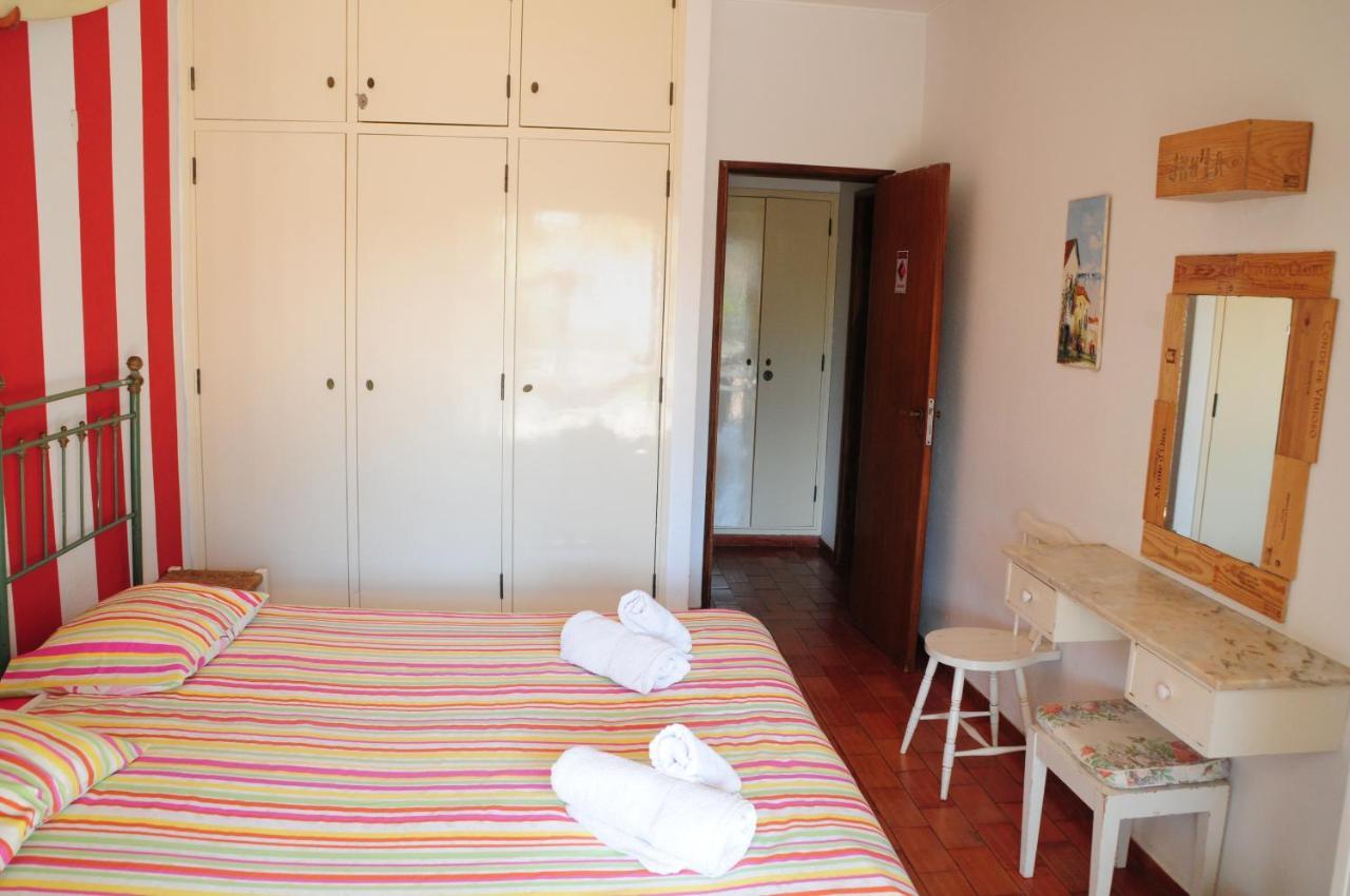 Хостел Jho'La Surf Camp Praia Da Luz Экстерьер фото